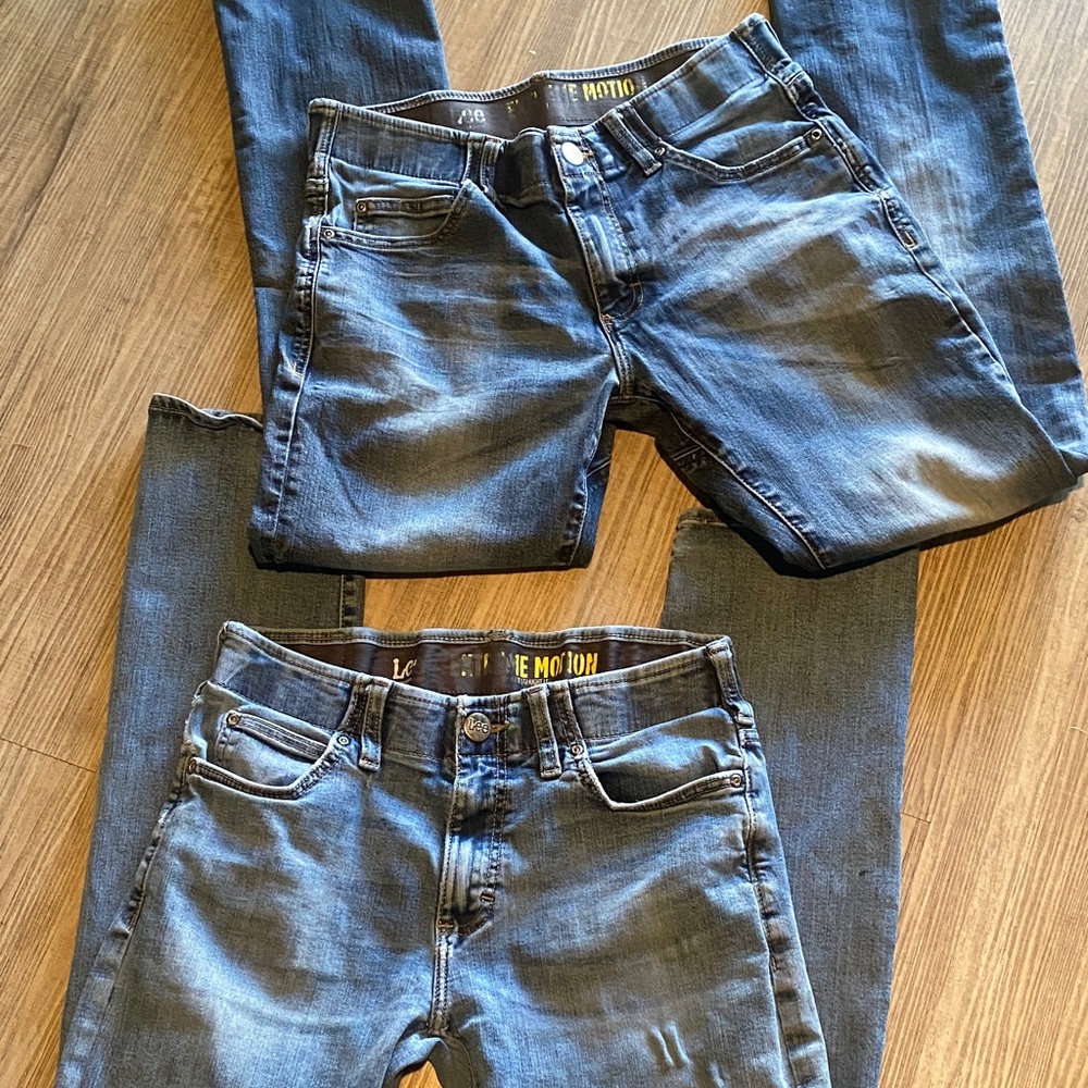 2 pairs in a bundle 30x32 Lee Men's Slim Straight Jeans in Blue Wash